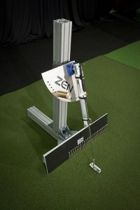 MiniTec putting test robot