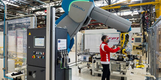 Collaborative robots make Factory 4.0 a reality at FPT