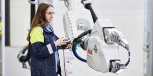 ABB adds energy saving large robots to family