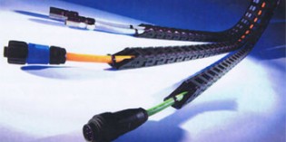 Cable drag chain for handling and assembly robots