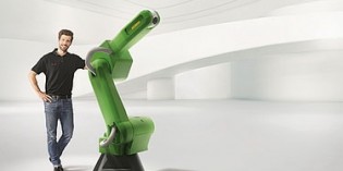 FANUC UK brings CR35iA cobot to MACH 2016