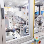 Mitsubishi Electric synchronises twin robots in cell
