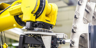 Fanuc expands M-900 series with long reach, high payload robot