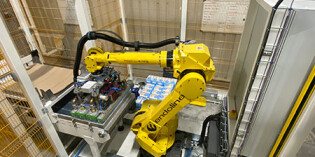 Flexible ‘plug and play’ palletising robot series