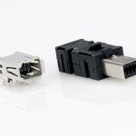 Mini I/O connector for collaborative robots