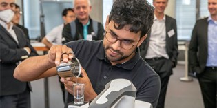 MIRMI researchers turn robots into skilled waiters