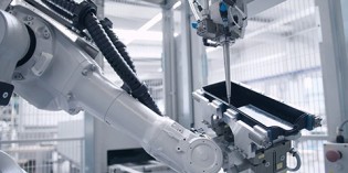 Robots solve common sealing problems