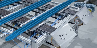 Conveying car parts efficiently in a robot cell